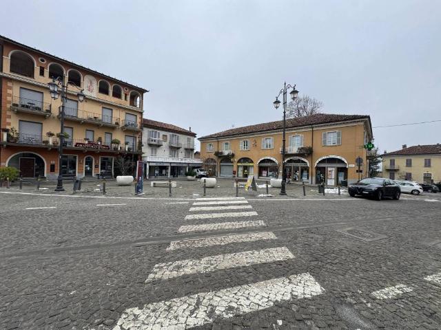 Locale Commerciale in vendita a Piemonte, Cuneo