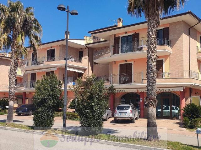 Locale Commerciale in vendita a Stella, Marche