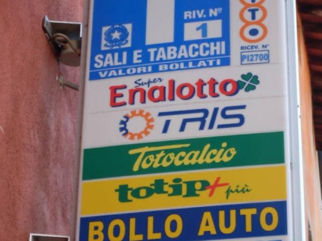 Locale Commerciale in vendita a Montevettolini, Toscana