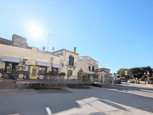 Locale Commerciale in vendita a Montalto Di Castro, Lazio
