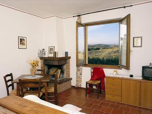 Locale Commerciale in vendita a Abbadia Di Montepulciano, Toscana