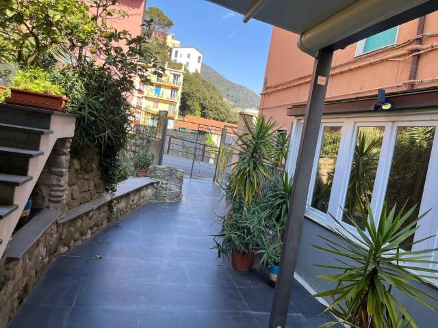 Locale Commerciale in vendita a Monterosso Al Mare, Liguria