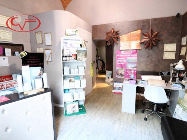 Locale Commerciale in vendita a Giglio, Montevarchi