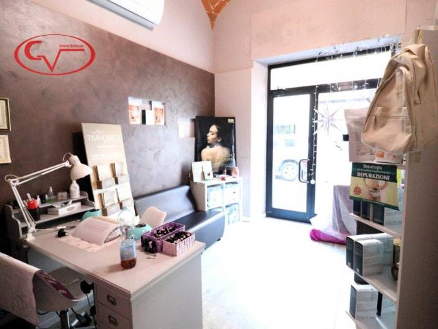 Locale Commerciale in vendita a Giglio, Montevarchi
