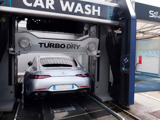 Locale Commerciale in vendita a San Carlo, Monza