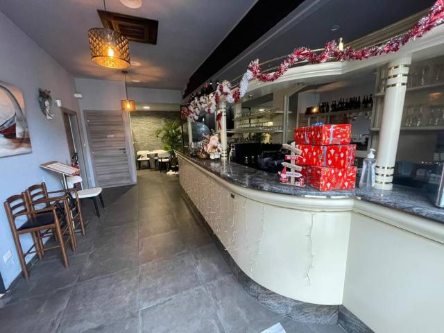 Locale Commerciale in vendita a San Carlo, Monza