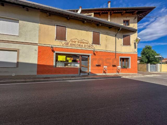 Locale Commerciale in vendita a Mortegliano, Friuli-Venezia Giulia