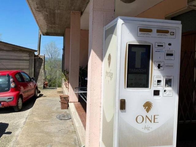 Locale Commerciale in vendita a Moscufo, Abruzzo