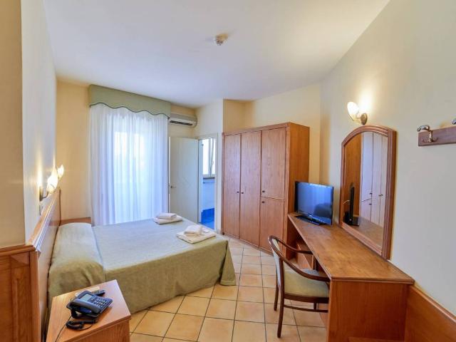 Locale Commerciale in vendita a Puglia, Lecce