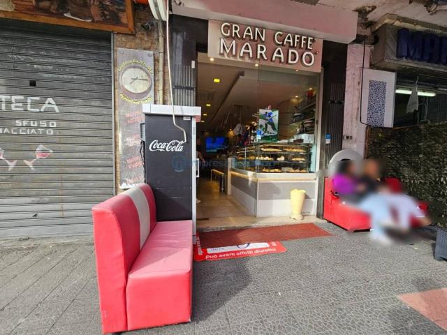 Locale Commerciale in vendita a Coroglio, Campania