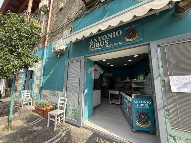 Locale Commerciale in vendita a Municipalità 6, San Giovanni A Teduccio