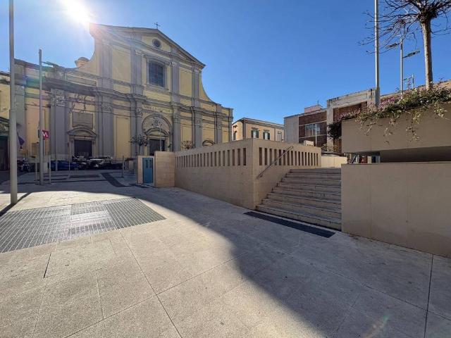 Locale Commerciale in vendita a Municipalità 1, Campania