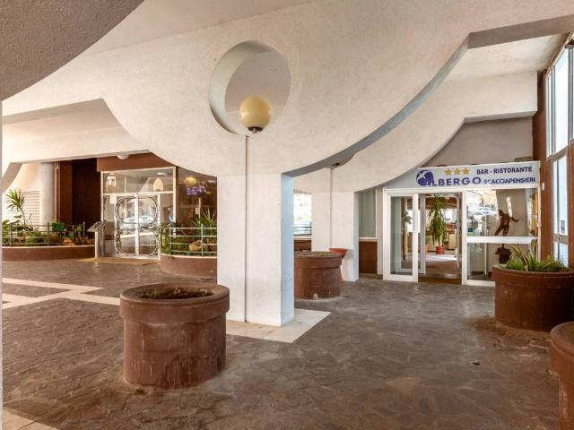 Palazzo in vendita a Scacciapensieri, Nettuno
