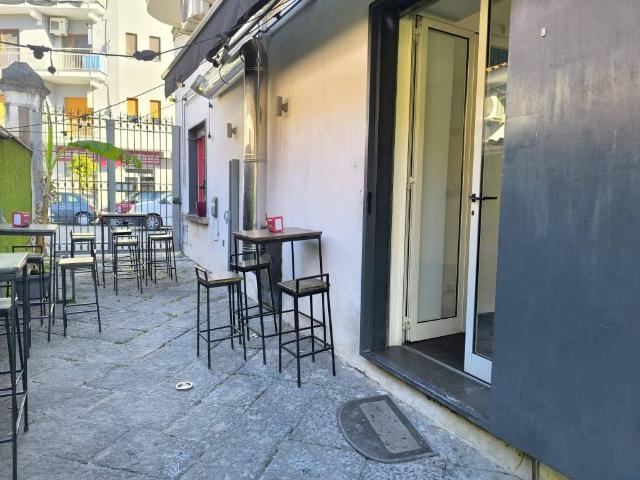 Locale Commerciale in vendita a Nola, Campania