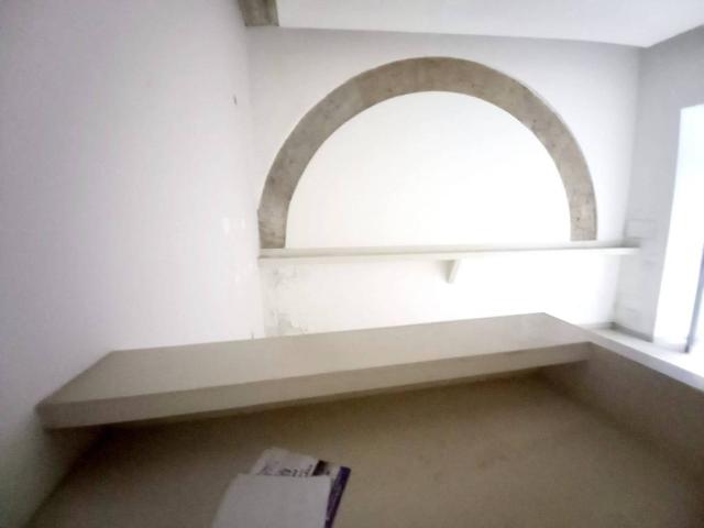 Locale Commerciale in vendita a Nola, Campania