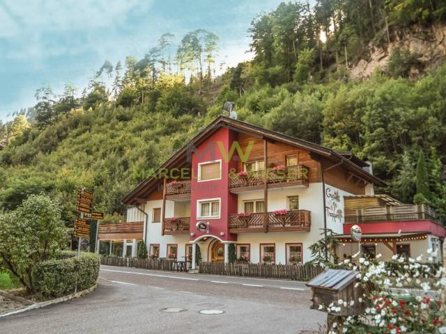 Locale Commerciale in vendita a Salten-Schlern - Salto-Sciliar, Nova Ponente - Deutschnofen