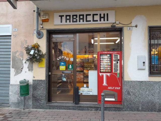 Locale Commerciale in vendita a Piemonte, Novara