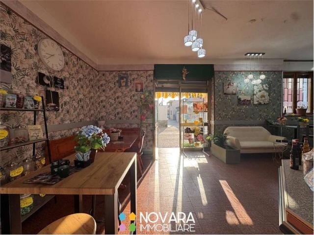 Locale Commerciale in vendita a Torrion Quartara, Piemonte