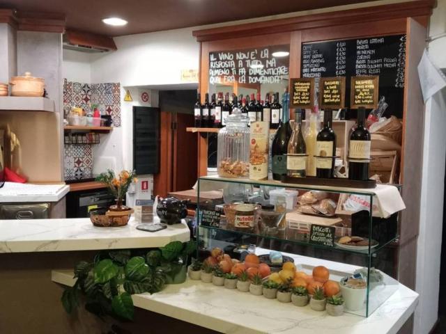 Locale Commerciale in vendita a Campo Mezzola, Novate Mezzola