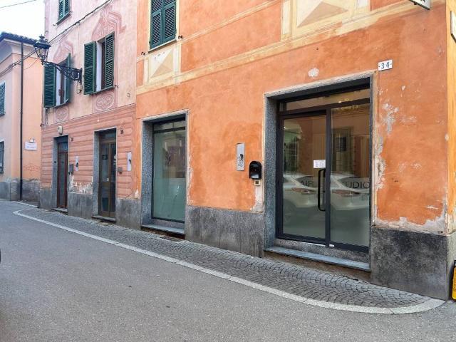 Locale Commerciale in vendita a Piemonte, Alessandria