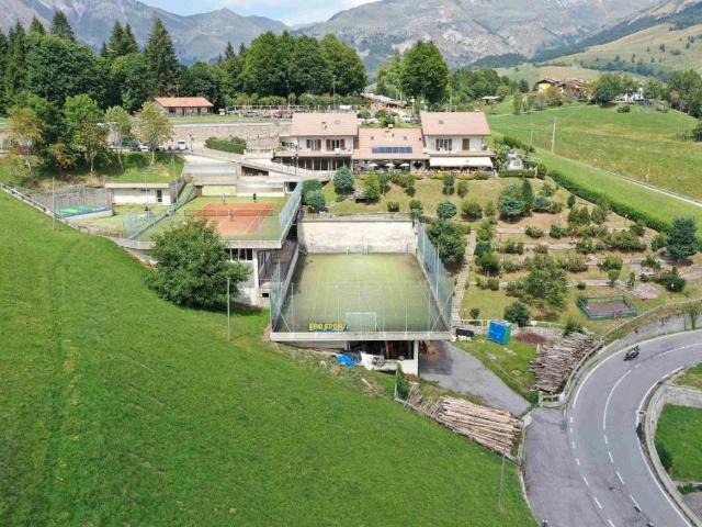 Locale Commerciale in vendita a Comunità Montana della Valle Brembana, Zambla Alta