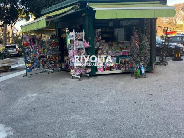 Locale Commerciale in vendita a Neghelli, Orbetello