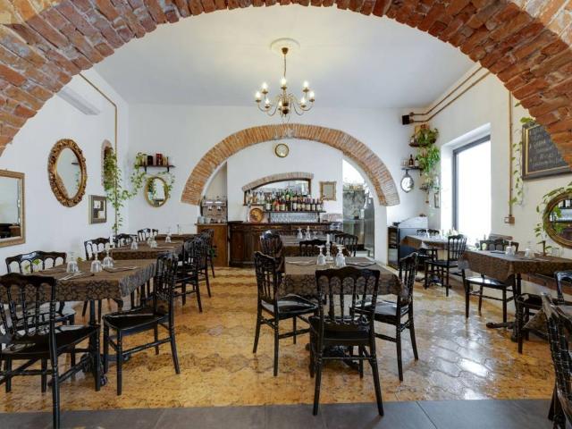 Locale Commerciale in vendita a Oristano, Sardigna/Sardegna
