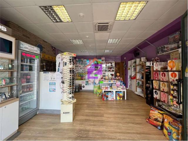 Locale Commerciale in vendita a Unione dei Comuni Bassa Bresciana Occidentale, Orzinuovi