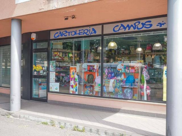 Locale Commerciale in vendita a Osio Sotto, Lombardia