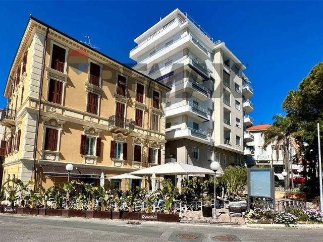 Locale Commerciale in vendita a Ospedaletti, Liguria