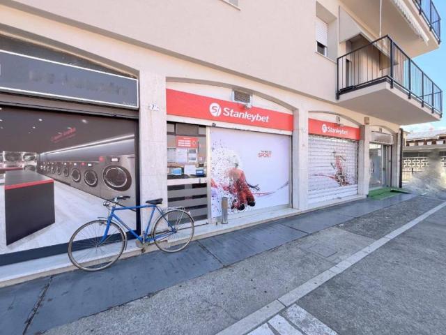 Locale Commerciale in vendita a Ospitaletto, Lombardia