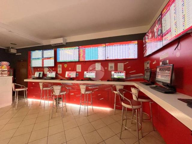 Locale Commerciale in vendita a Ospitaletto, Lombardia