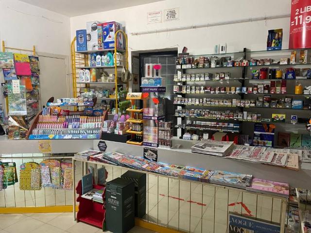Locale Commerciale in vendita a Rosa Marina di Ostuni, Puglia