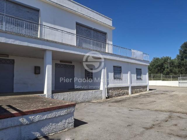 Locale Commerciale in vendita a Puglia, Brindisi