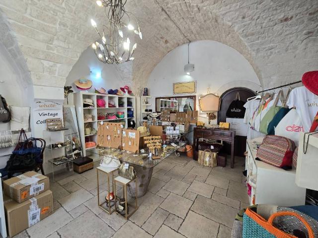 Locale Commerciale in vendita a Puglia, Brindisi