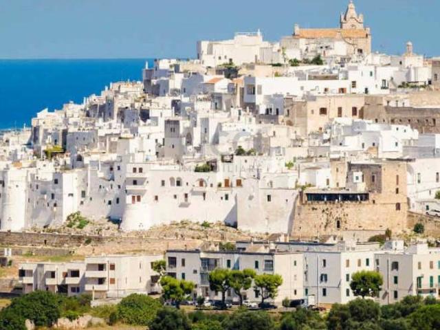 Locale Commerciale in vendita a Ostuni