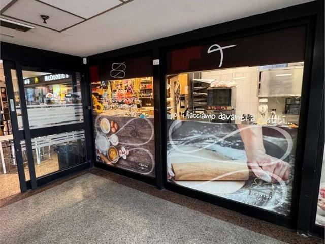 Locale Commerciale in vendita a Zona Omogenea Milano Nord, Paderno Dugnano
