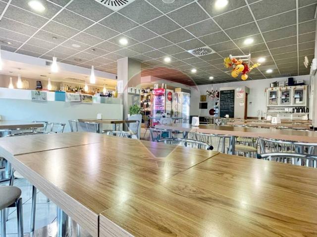 Locale Commerciale in vendita a Padova