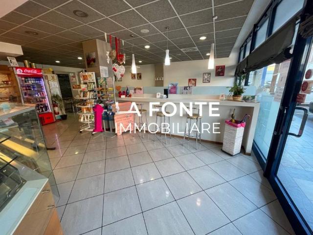 Locale Commerciale in vendita a Camin, Padova