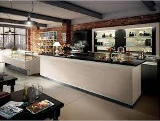 Locale Commerciale in vendita a Camin, Padova