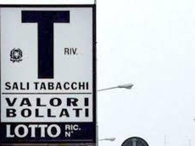 Locale Commerciale in vendita a Camin, Padova