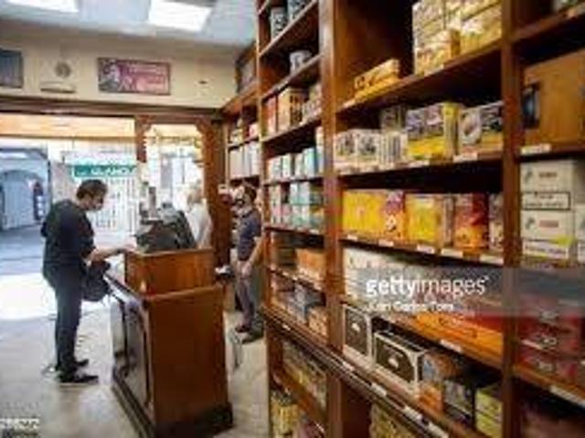 Locale Commerciale in vendita a Camin, Padova