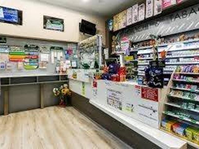 Locale Commerciale in vendita a Camin, Padova