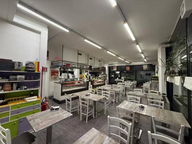 Locale Commerciale in vendita a Camin, Padova