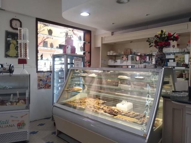 Locale Commerciale in vendita a Legoli, Toscana