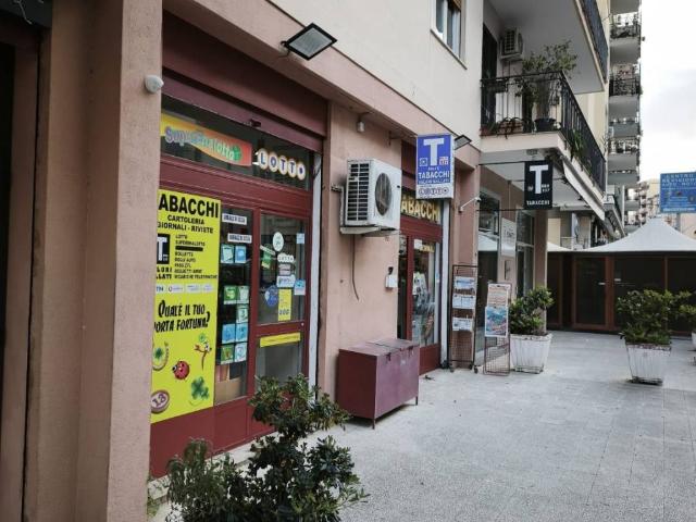 Locale Commerciale in vendita a V Circoscrizione, Palermo
