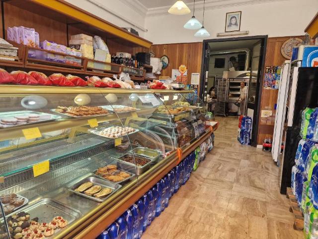 Locale Commerciale in vendita a IV Circoscrizione, Palermo