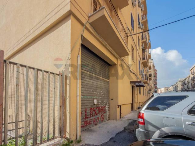 Locale Commerciale in vendita a III Circoscrizione, Palermo