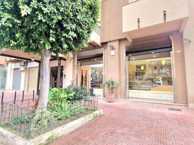 Locale Commerciale in vendita a II Circoscrizione, Palermo
