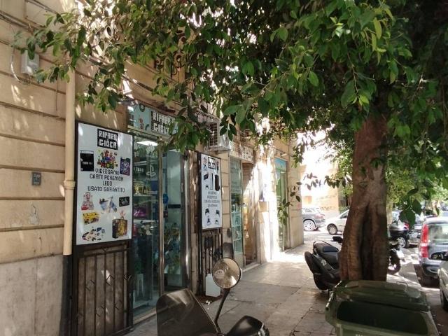 Locale Commerciale in vendita a VIII Circoscrizione, Palermo